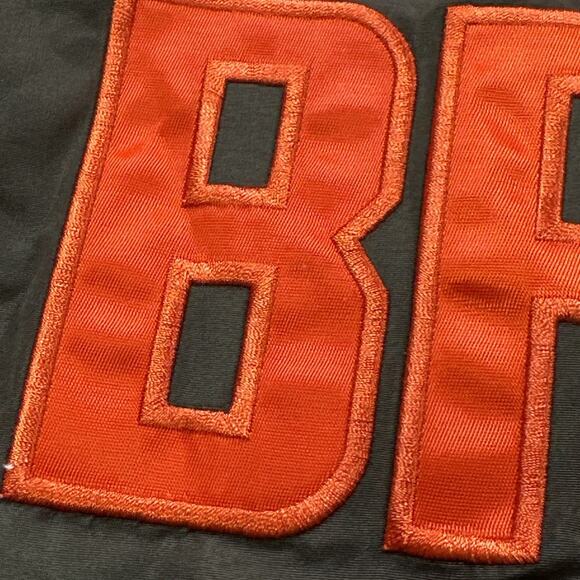 G-III Cleveland Browns Windbreaker Pullover Mens SMALL Embroidered Mesh Lined - Picture 3 of 16